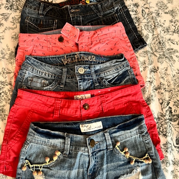 Wildflowers Women's Jean and Red Shorts Collection - Picture 2 of 9